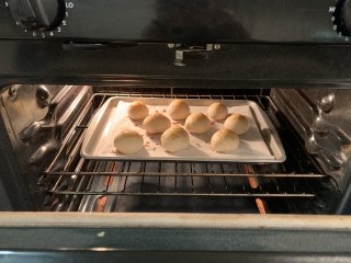 cheese buns in oven